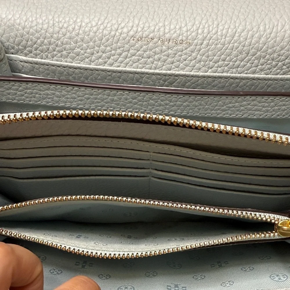 Tory Burch Taylor Flat Wallet Seltzer Blue - Picture 13 of 15